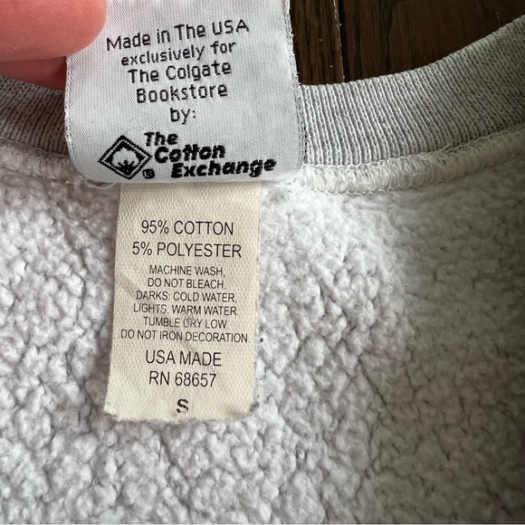 Vintage Colgate University crewneck sweatshirt - Picture 3 of 3